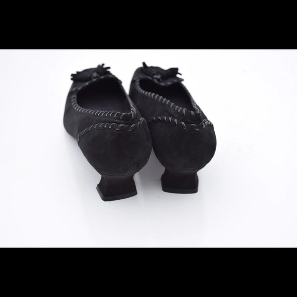 Stuart Weitzman tassel low pumps - Picture 7 of 8